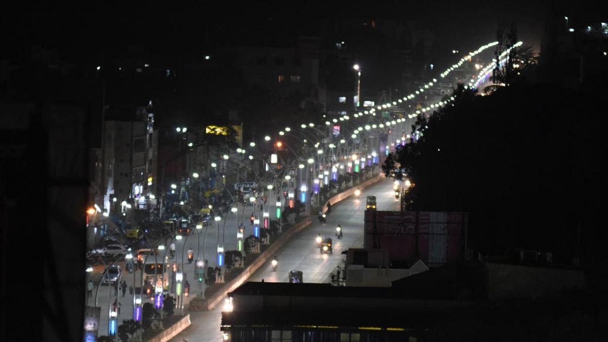 LED streetlights scheme for 10 major cities in Karnataka yet to switch on