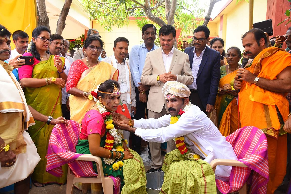 Karnataka man marries girl from orphanage