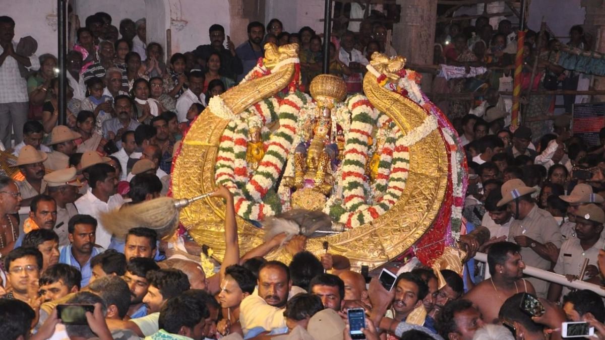 Vairamudi festival celebrated at Melkote