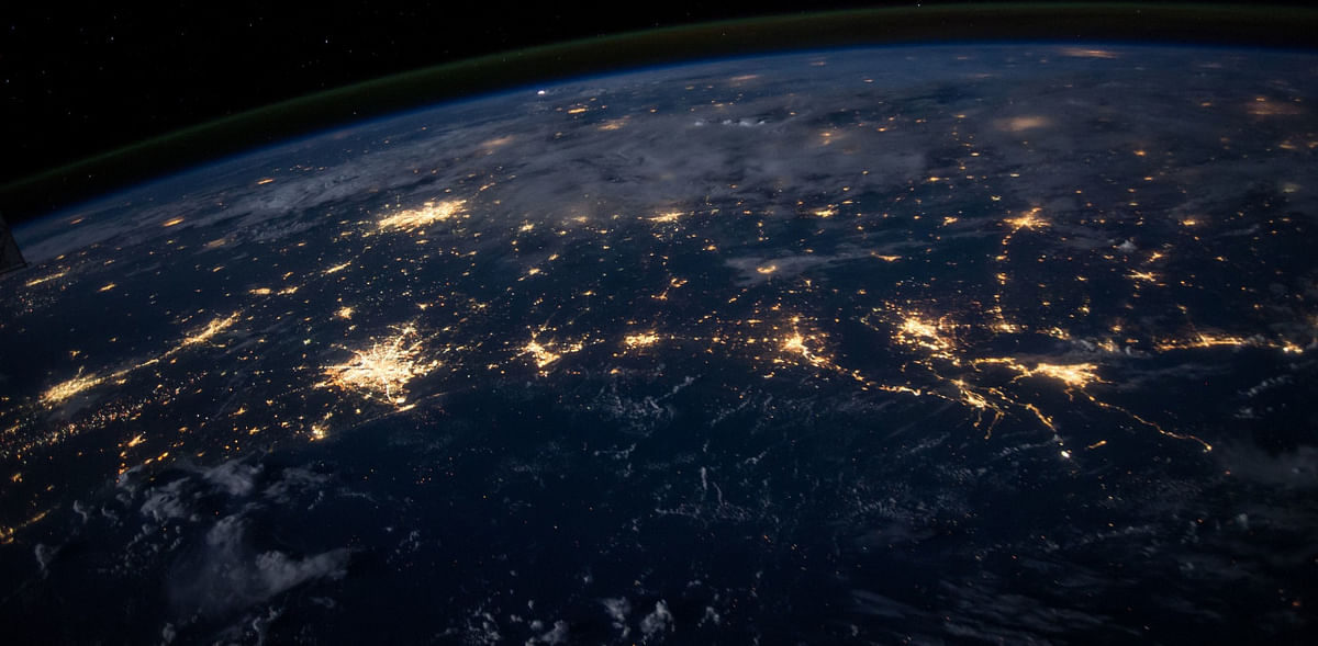 Cities worldwide dim lights to mark Earth Hour