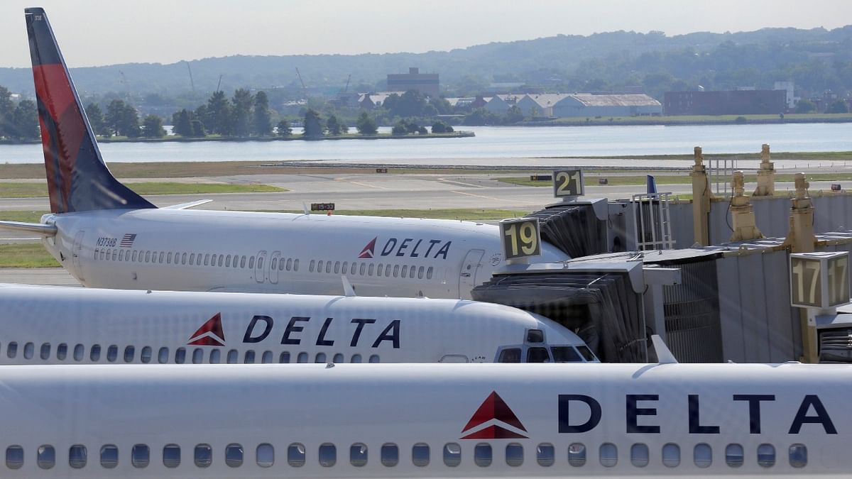 Delta Airlines to resume booking of middle seats