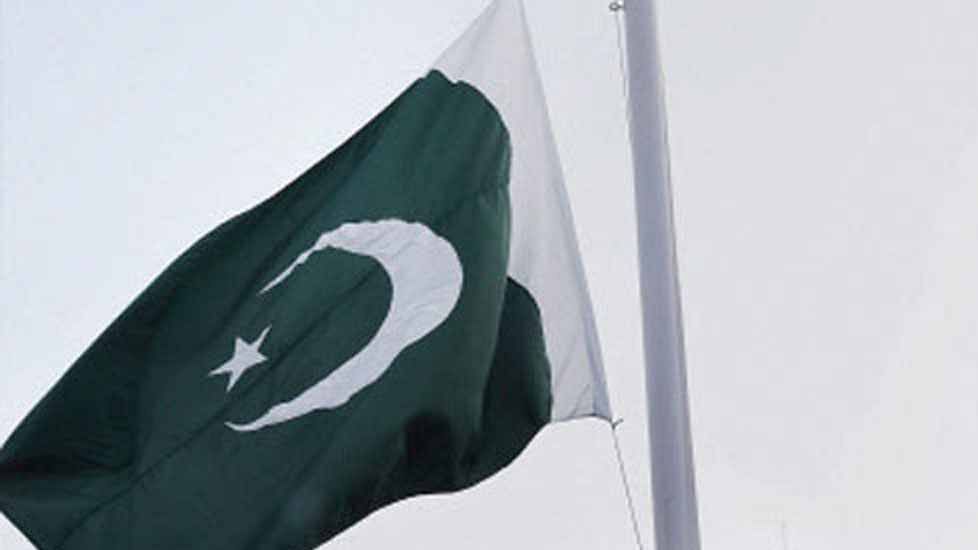 Cash-strapped Pakistan raises $2.5 billion in bonds from international capital market