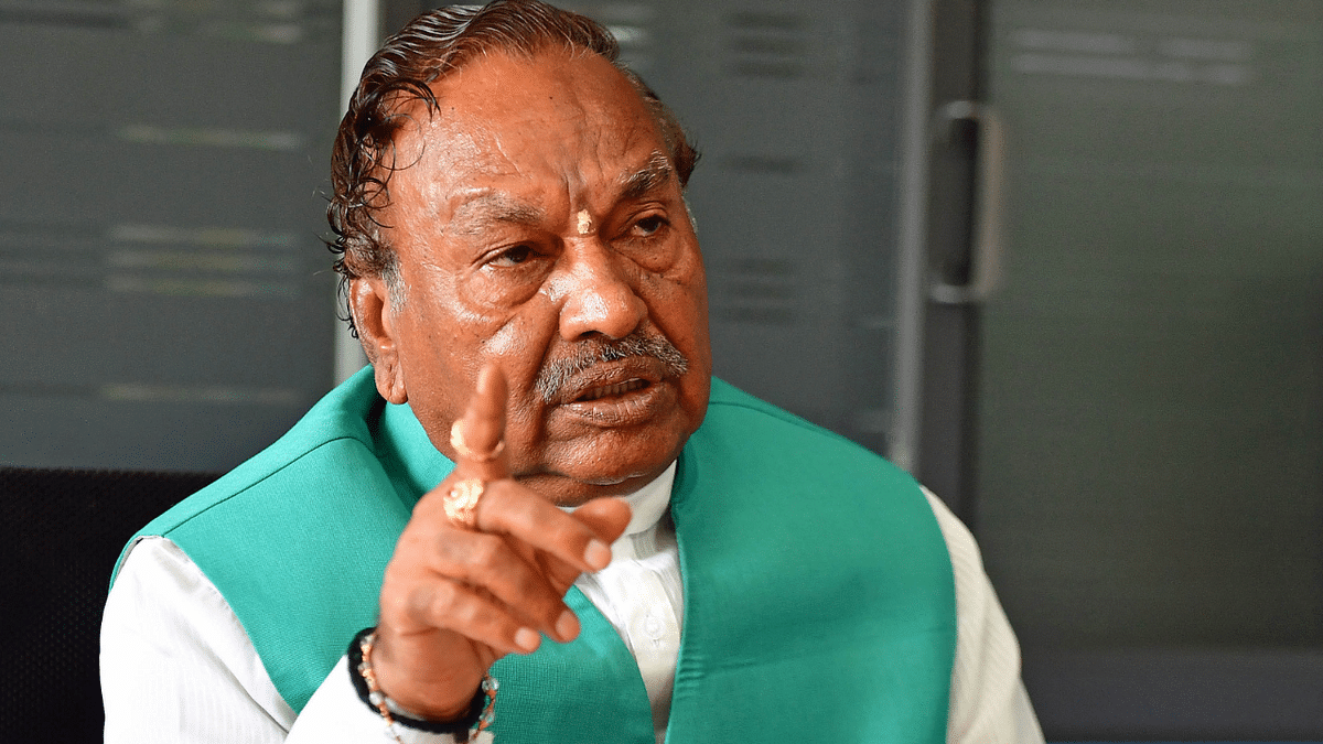 Eshwarappa alleges 'serious lapses' by B S Yediyurappa, approaches Governor