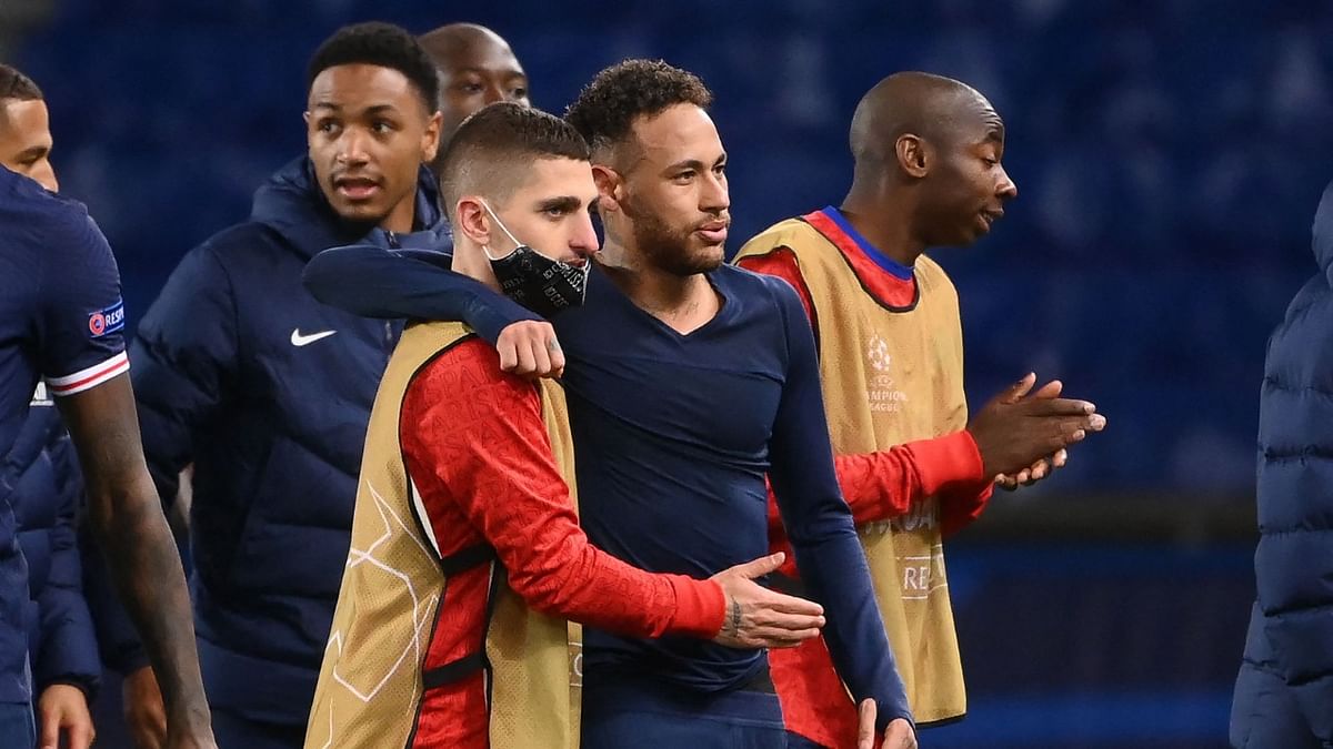 PSG wait for 'happier' Neymar to extend Paris stay