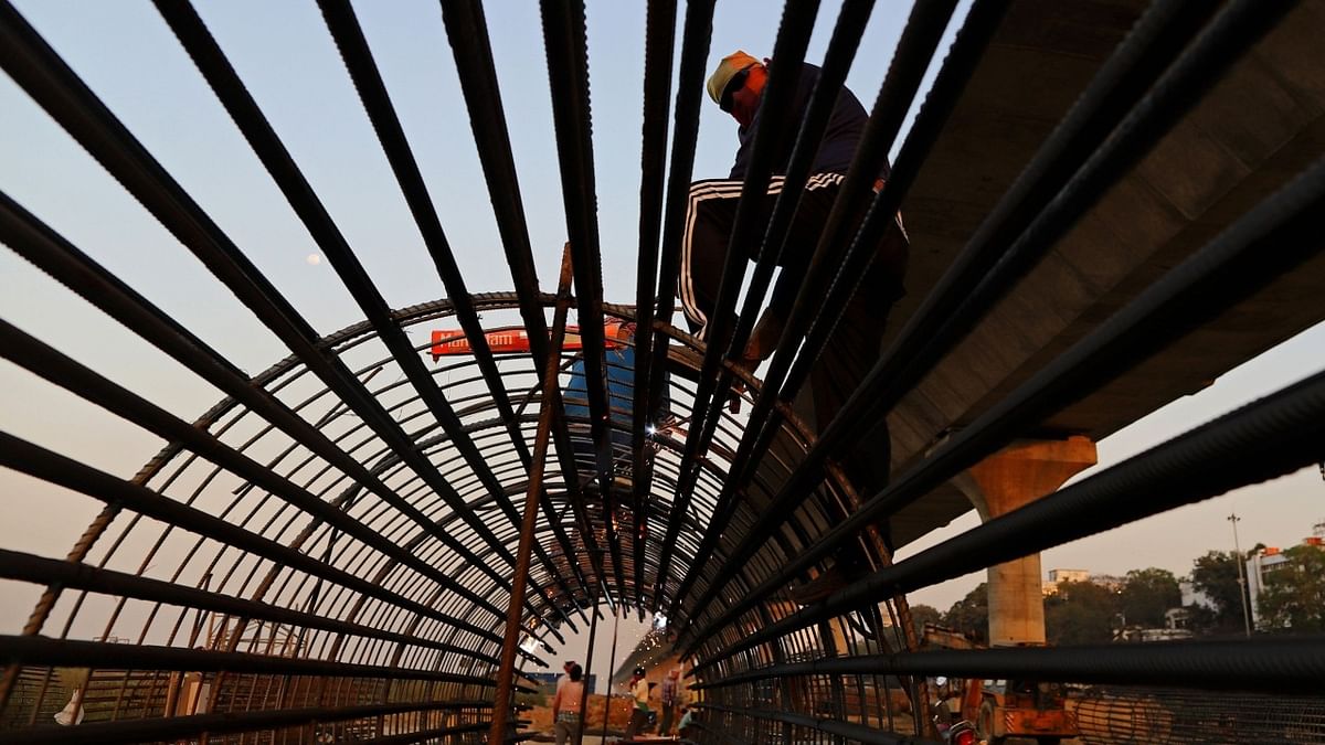 462 infra projects show cost overruns worth Rs 4.36 lakh crore
