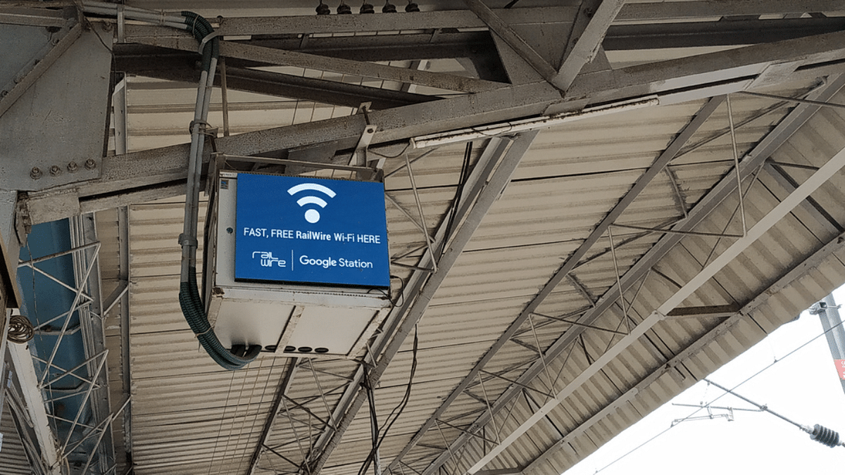 Free Wi-fi now available at 6,000 railway stations across India