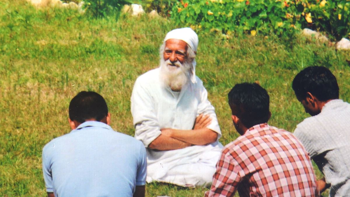 Chipko movement leader Sunderlal Bahuguna dies of Covid-19