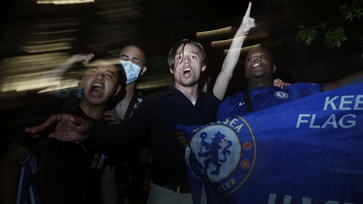 Ecstatic Chelsea fans celebrate UCL win in Porto