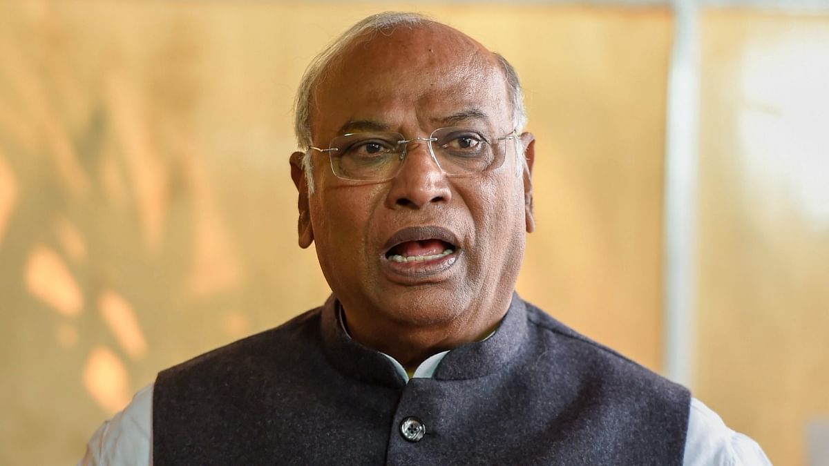 Kharge steps in to broker peace in Punjab Congress