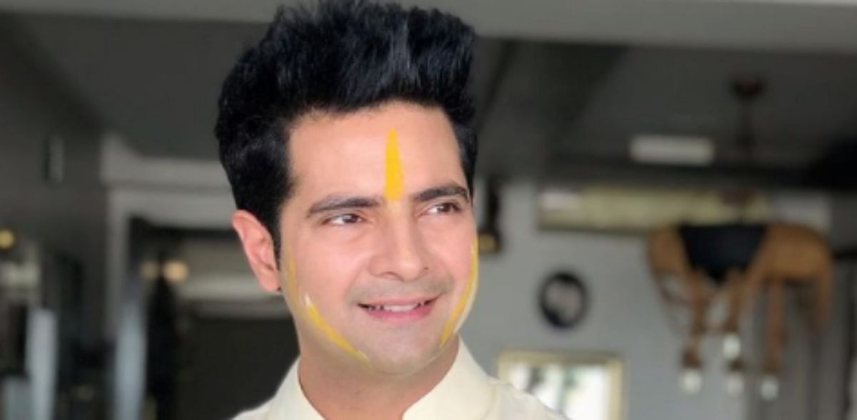 TV actor Karan Mehra held for beating up wife in Mumbai