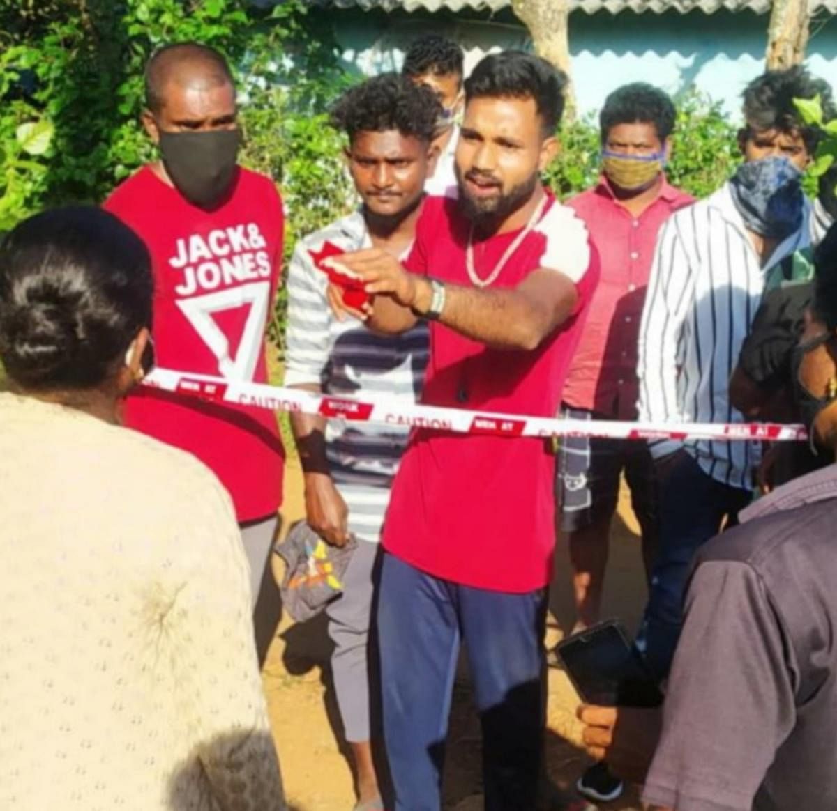 Youth threaten Asha workers in Somwarpet