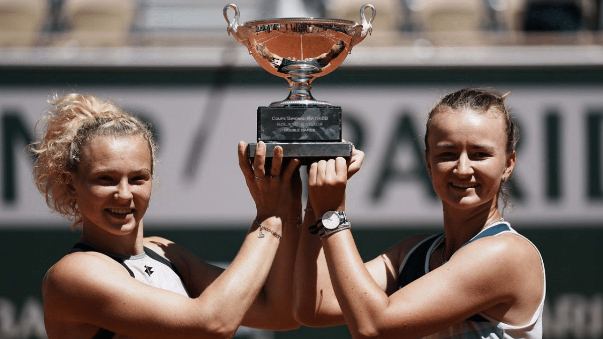 'Extraordinary' Krejcikova doubles up at French Open
