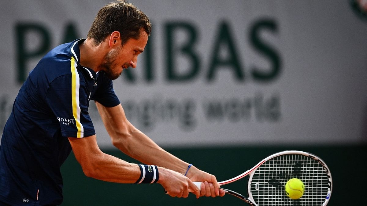 Top seed Medvedev knocked out by Struff in Halle opener