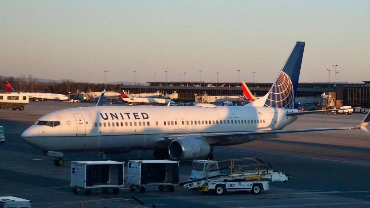 United Airlines orders 270 jets to replace old ones, plan for growth