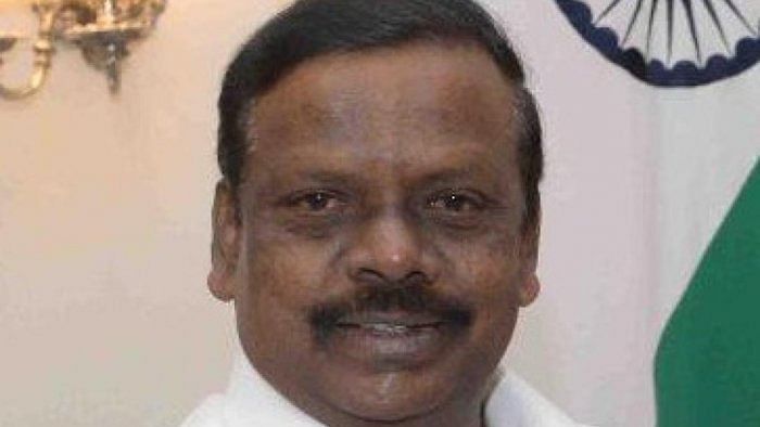 Dalit CM possible only in Congress, says L Hanumanthaiah