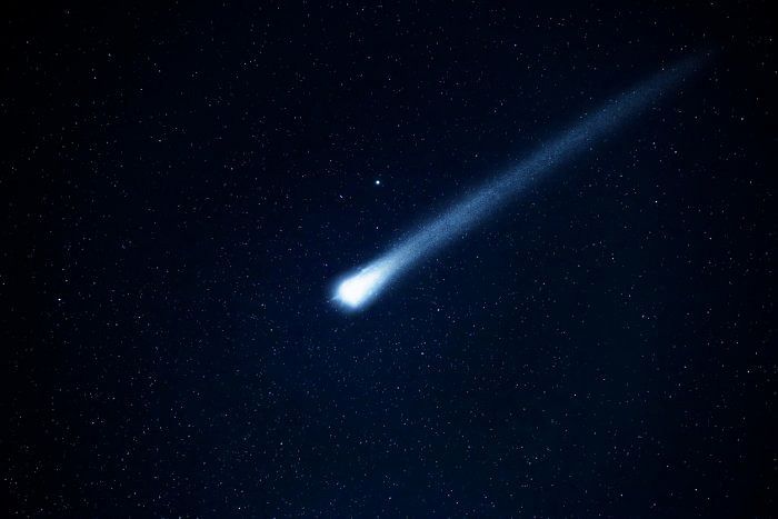 Astronomers thrill at giant comet flying into our solar system