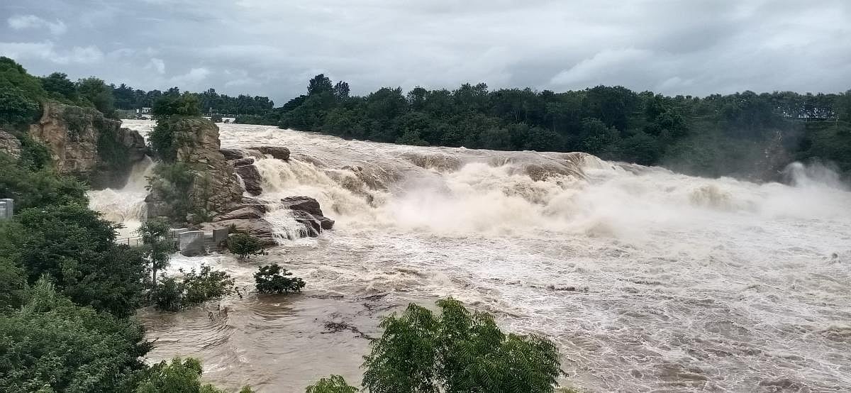 Fall for this serene splendour