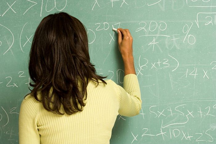 Female teachers outnumber male teachers in school education: Report