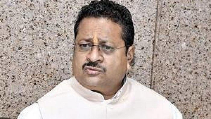 Karnataka: BJP raps CM on hijab; leaders ask students to don saffron shawls
