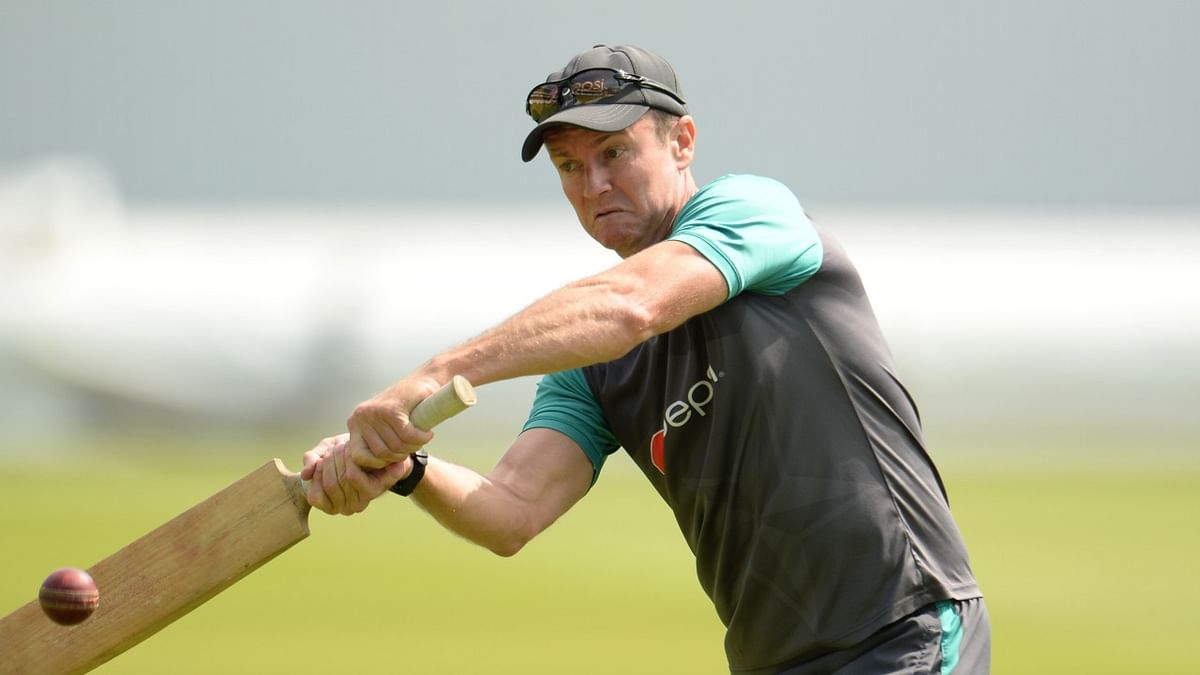 Sri Lanka batting coach Grant Flower tests positive for Covid-19 ahead of India series