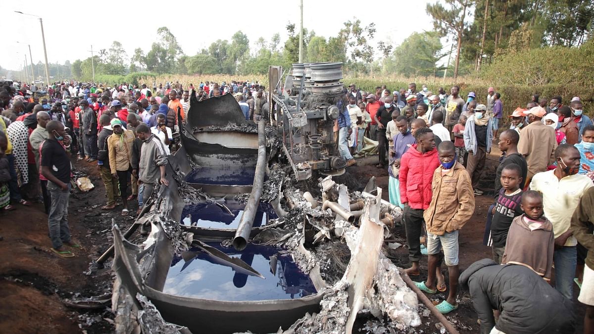 Fuel tanker explodes in Kenya, 13 die