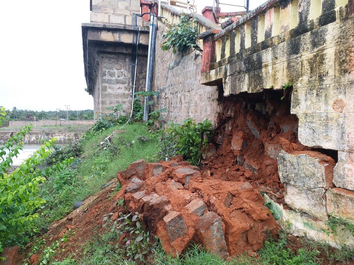 Portion of wall collapses near KRS dam; creates anxiety