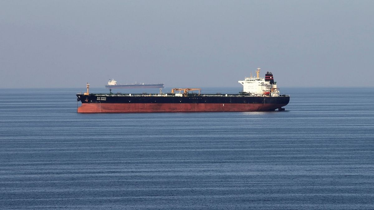 Iran bypasses Hormuz Strait to export crude oil