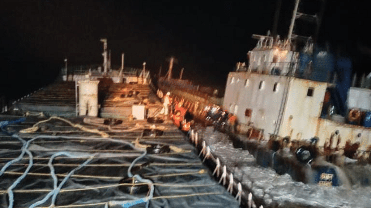 12 crew members rescued from a merchant vessel