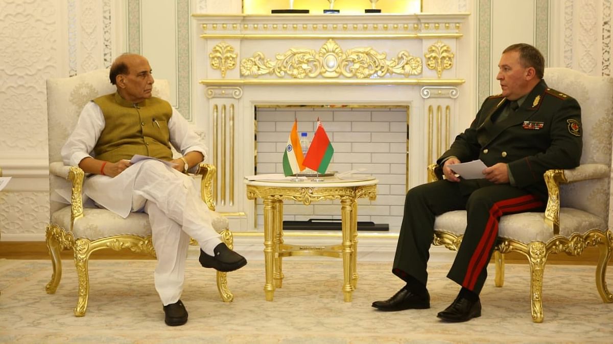 Rajnath Singh holds bilateral talks with Belarusian counterpart in Dushanbe