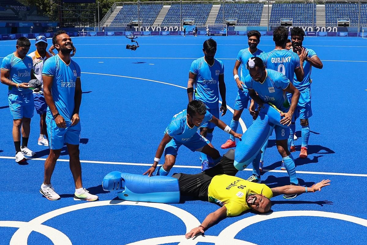 Timely boost for hockey