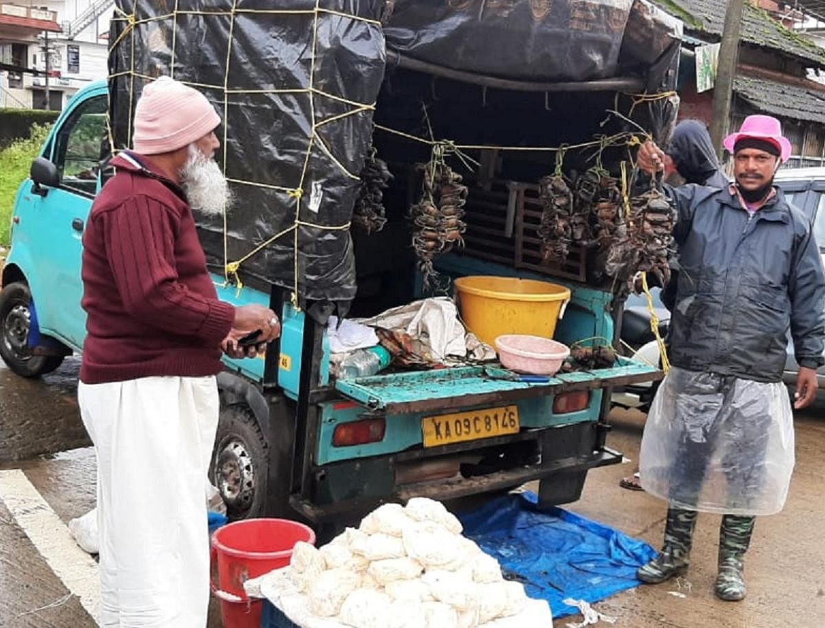 Brisk sale of crabs, bamboo shoots in Virajpet