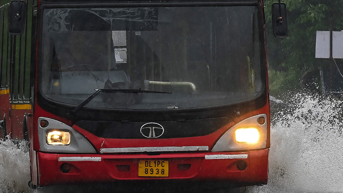 DMRC to run feeder e-buses on pilot basis from Aug 12; vehicles won't have conductors