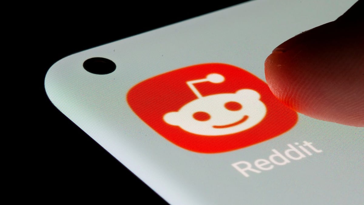 Reddit tests AIpowered feature to answer user queries