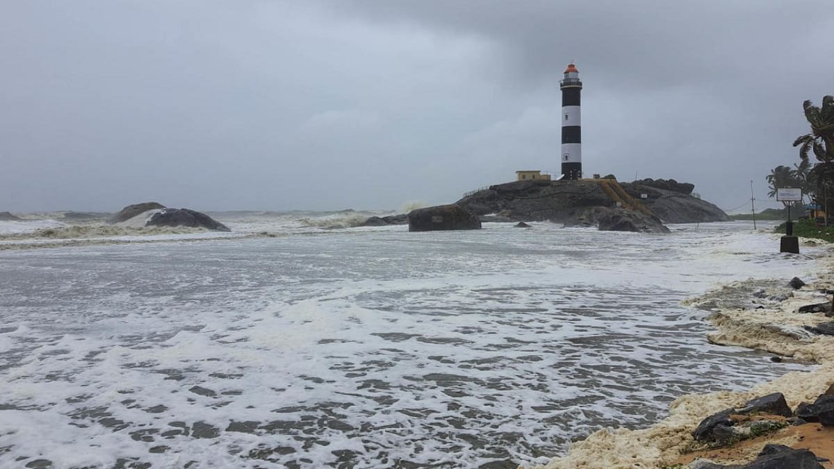 Cyclone Tauktae: Rough sea batters coastal districts