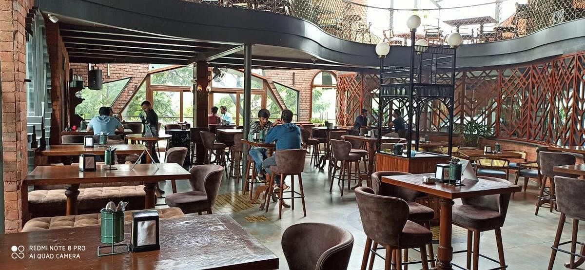 Pubs, restaurants face unexpected expenses