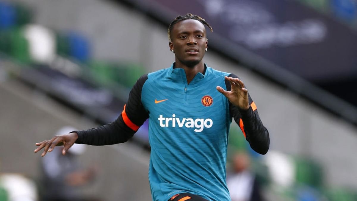 Roma sign striker Tammy Abraham from Chelsea
