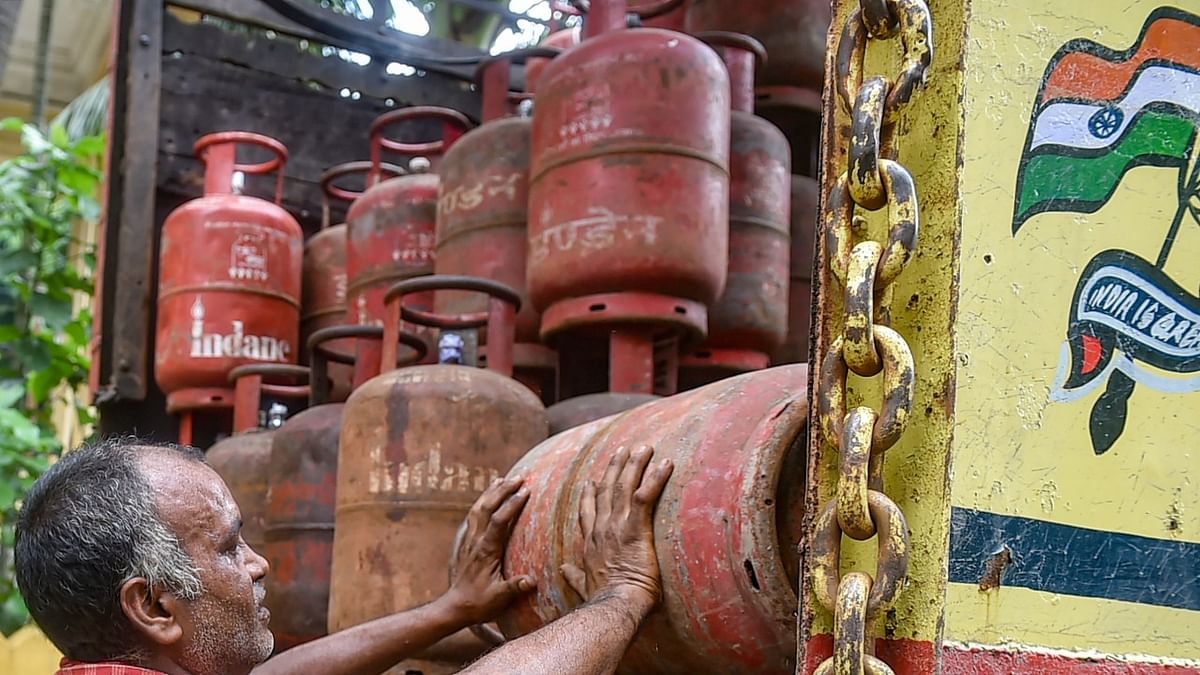 BJP ally JD(U) asks Centre to roll back LPG price hike