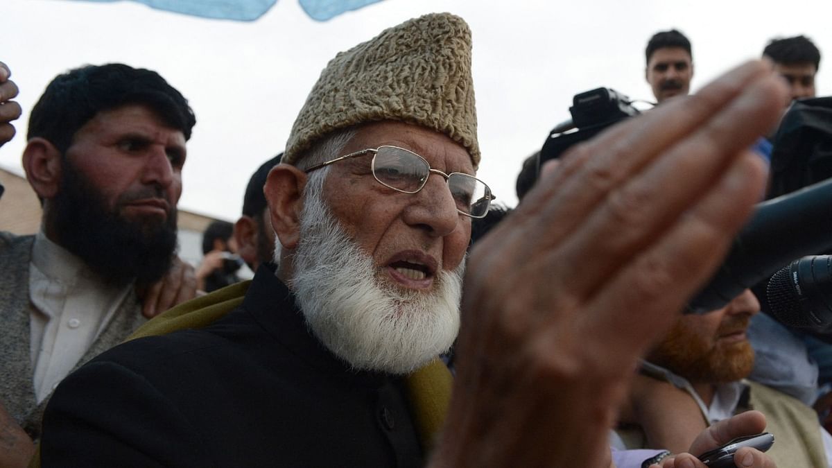 Security clampdown in Kashmir after death of separatist icon Geelani