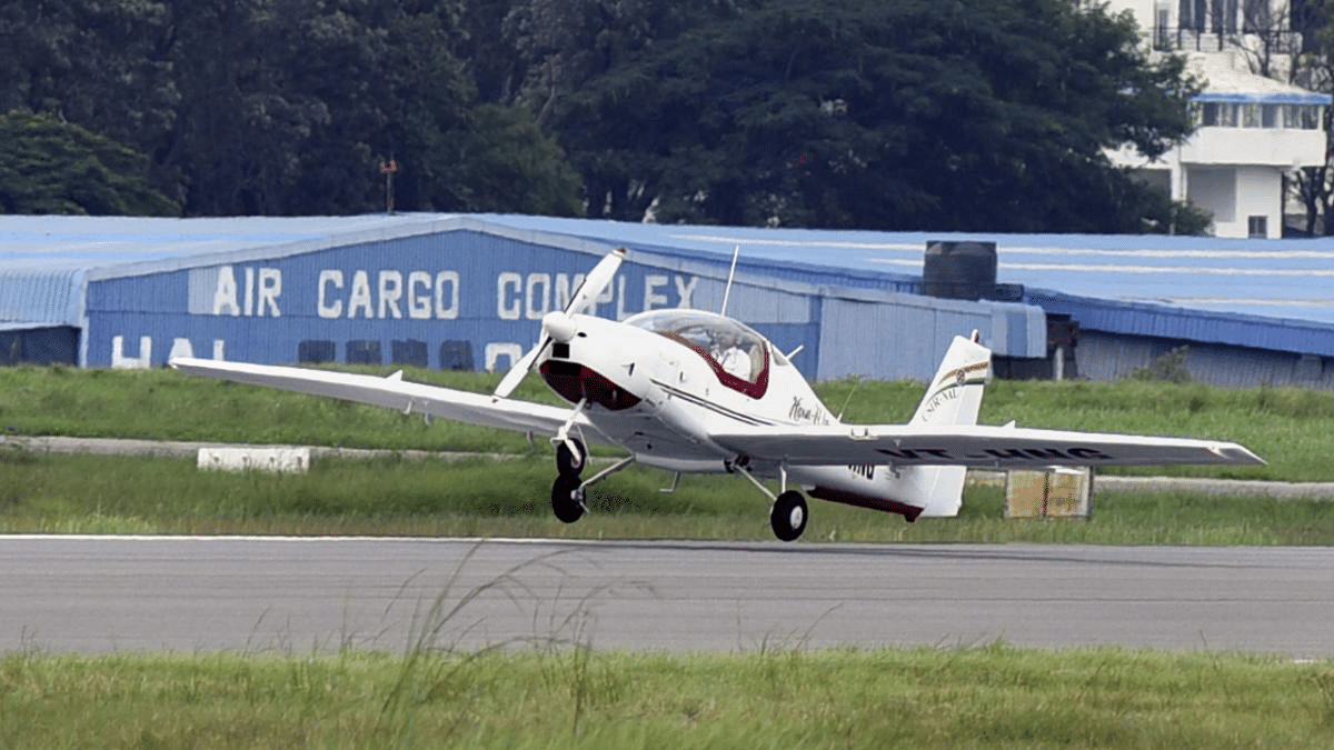 'Hansa' makes successful maiden flight