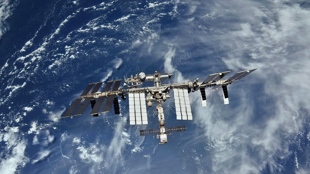 Astronauts smell smoke, burning on Russia's ISS module