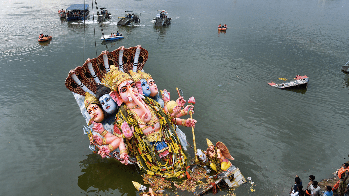 PoP Ganesha idols immersed in Hussain Sagar, likely for the last time