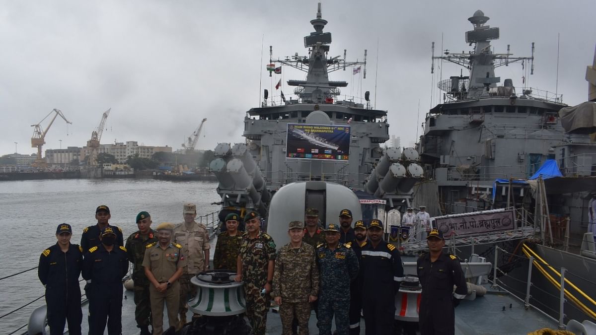 National Defence College team visits naval facilities