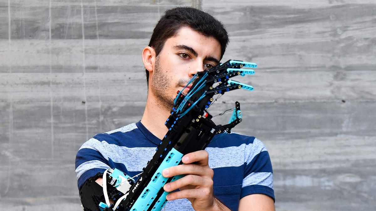 'Hand Solo': The one-armed boy who built a Lego prosthesis