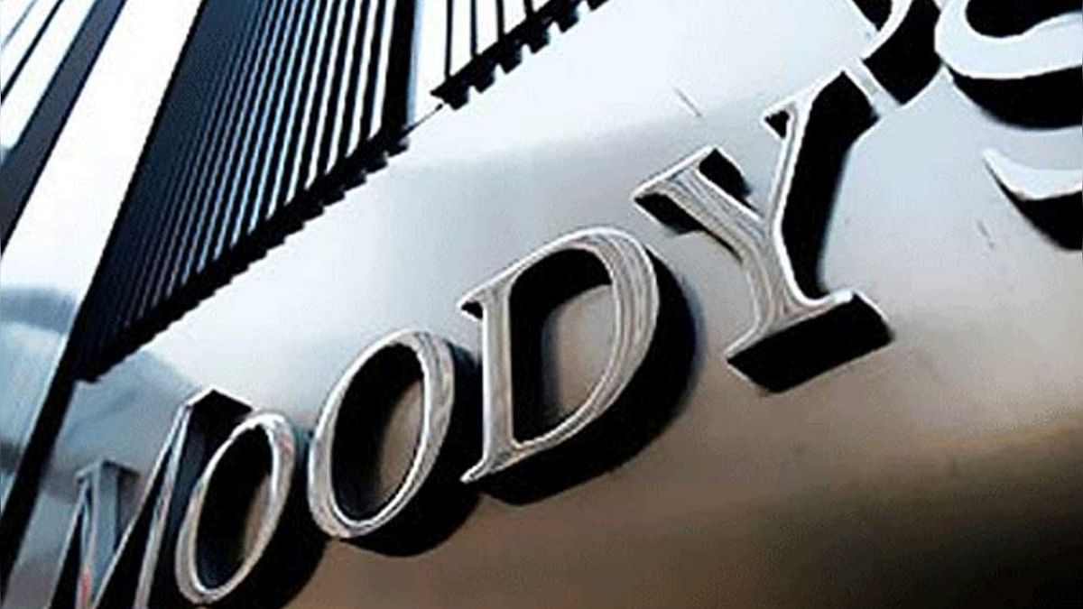 Moody's raises rating outlook to 'stable' for 18 corporates, banks