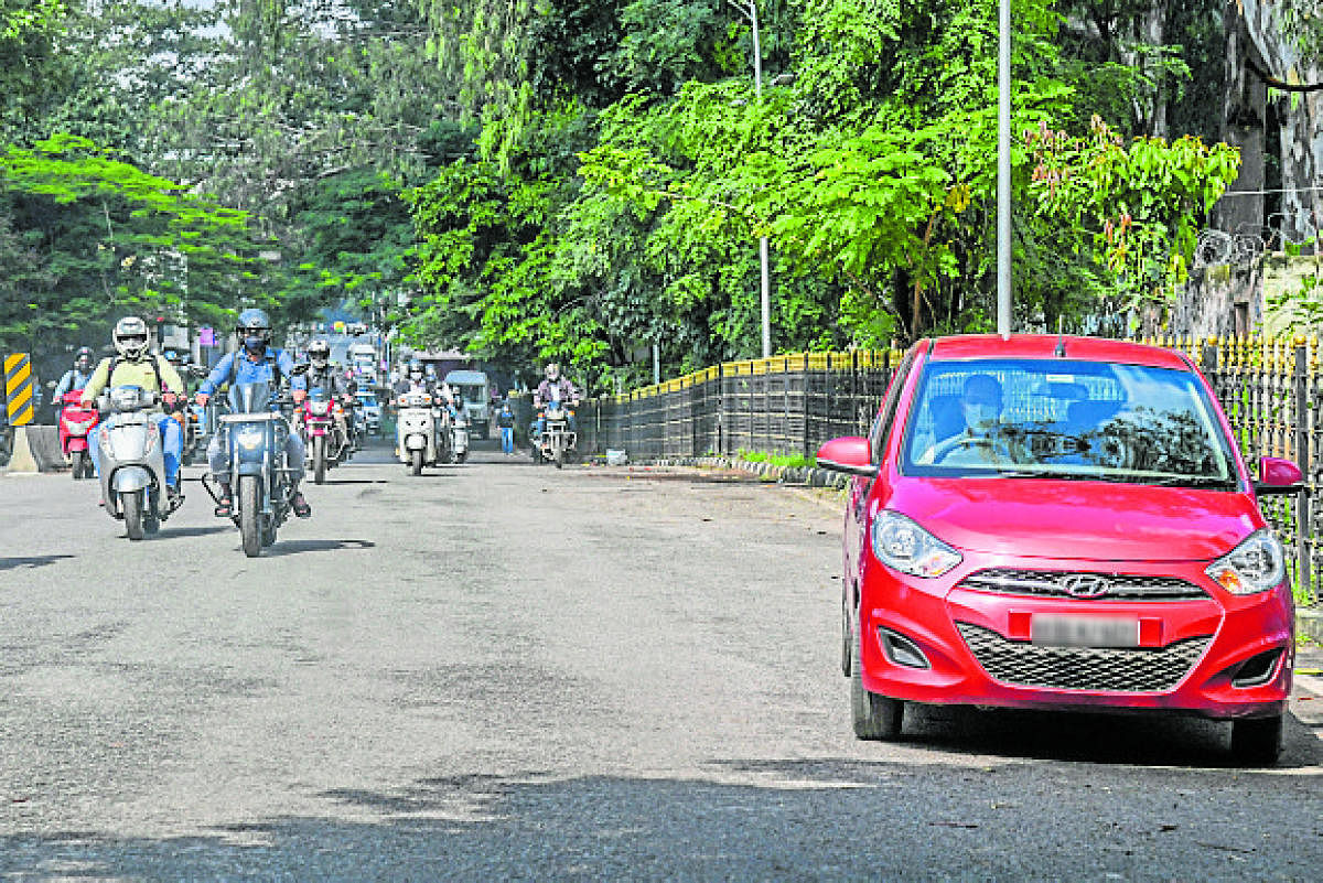 Gang fakes accident in Jayanagar, robs auditor