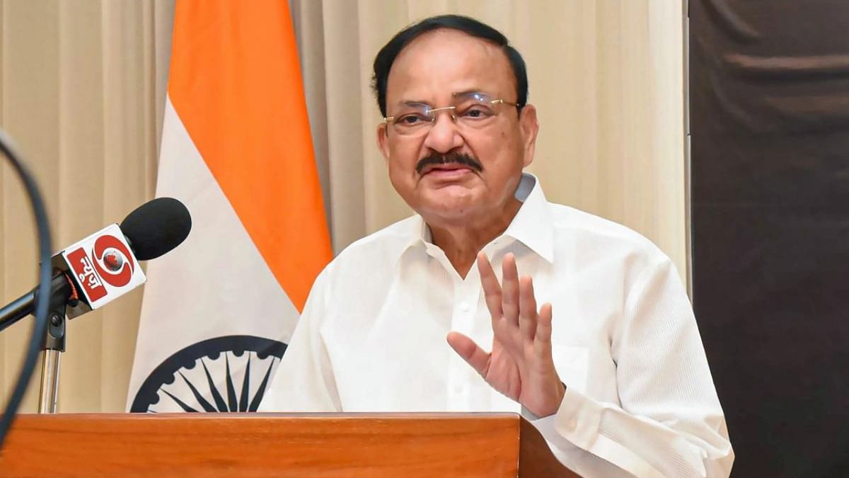 Police Commemoration Day: VP Naidu pays homage to police personnel who laid down lives