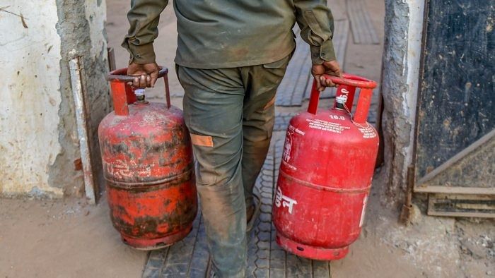 Empty gas cylinders at scrapyard prompt Congress attacks on Centre's Ujjwala scheme