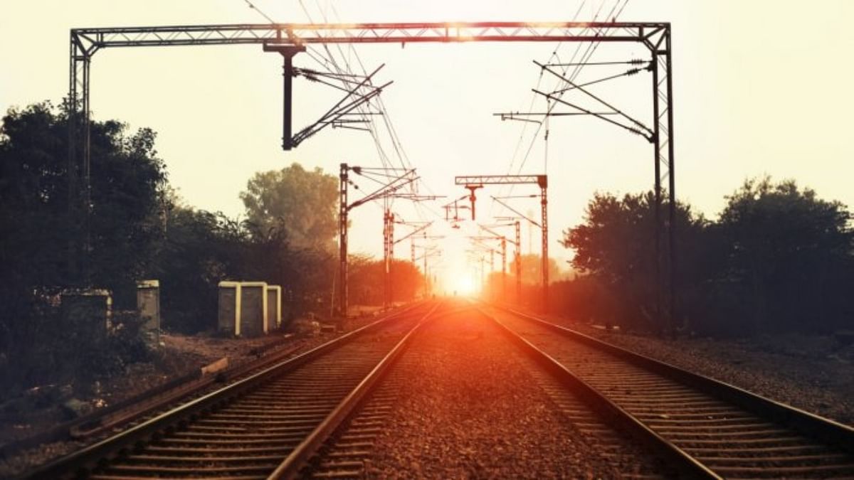 Central Railway, Western Railway to start 100% services