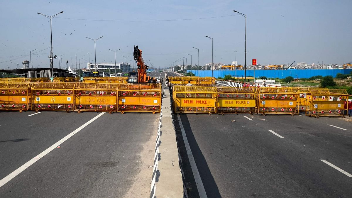 Farmers' protest: Delhi Police starts removing barricades at Tikri border point