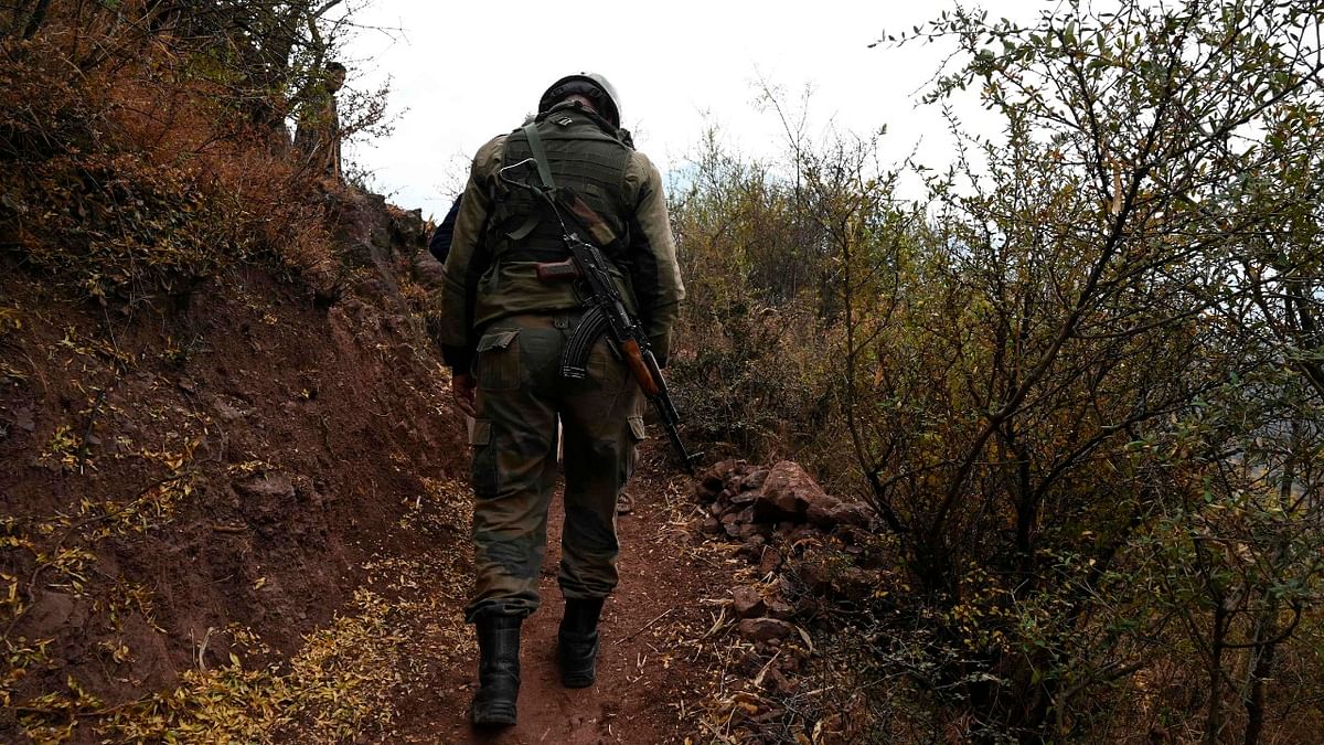 Indian Army sets up voluntary civil defense force along LoC in Jammu